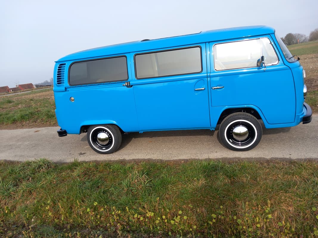 Volkswagen T2 — Combi